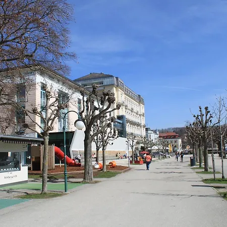 Walk Apartment *